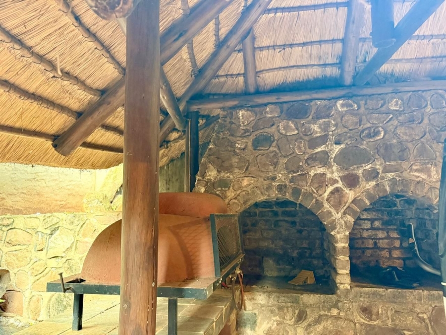 5 Bedroom Property for Sale in Safari Gardens North West